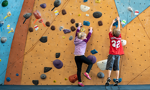 youth climbing classes for rock climbing and bouldering